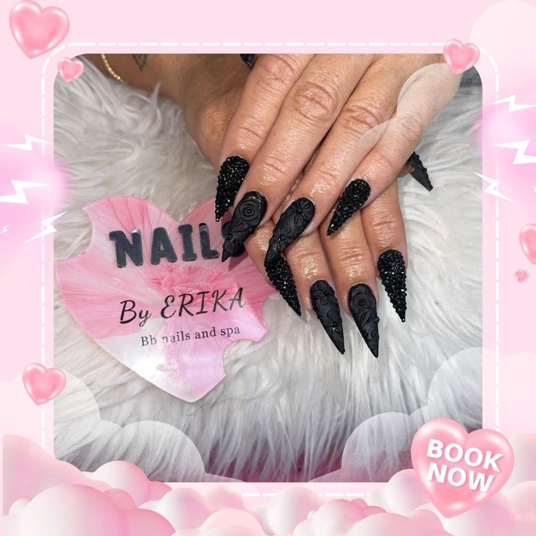 Bold nails